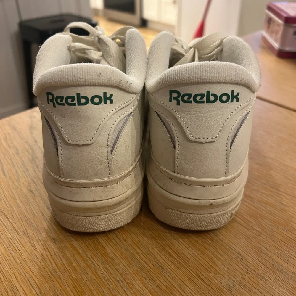 Club C Extra Reebok Women’s Platform 9 - Picture 5 of 9